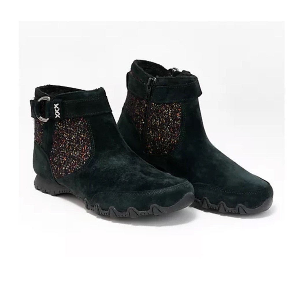 NWT Skechers Bikers Light black leather winter ankle booties boots size 6.5W